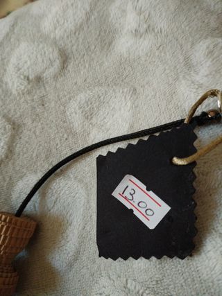 Collana in carta e legno