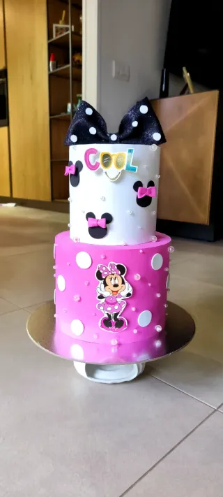 Torta scenografica Minnie