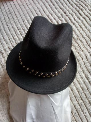 Sombrero Zadig & Voltaire Negro con Tachuelas