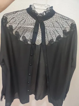 Camisa negra con transparencias talla 48