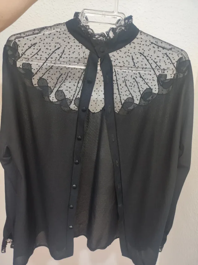 Camisa negra con transparencias talla 48