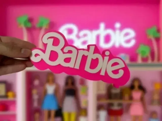 Logo Barbie 1980 3D (Modelo Blanco y Rosa)