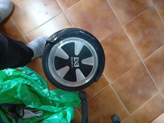 Patinete autoequilibrio negro sin cargador