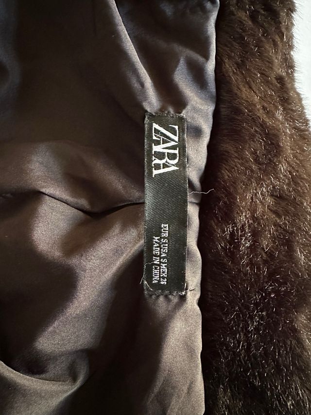 Abrigo de pelo negro Zara