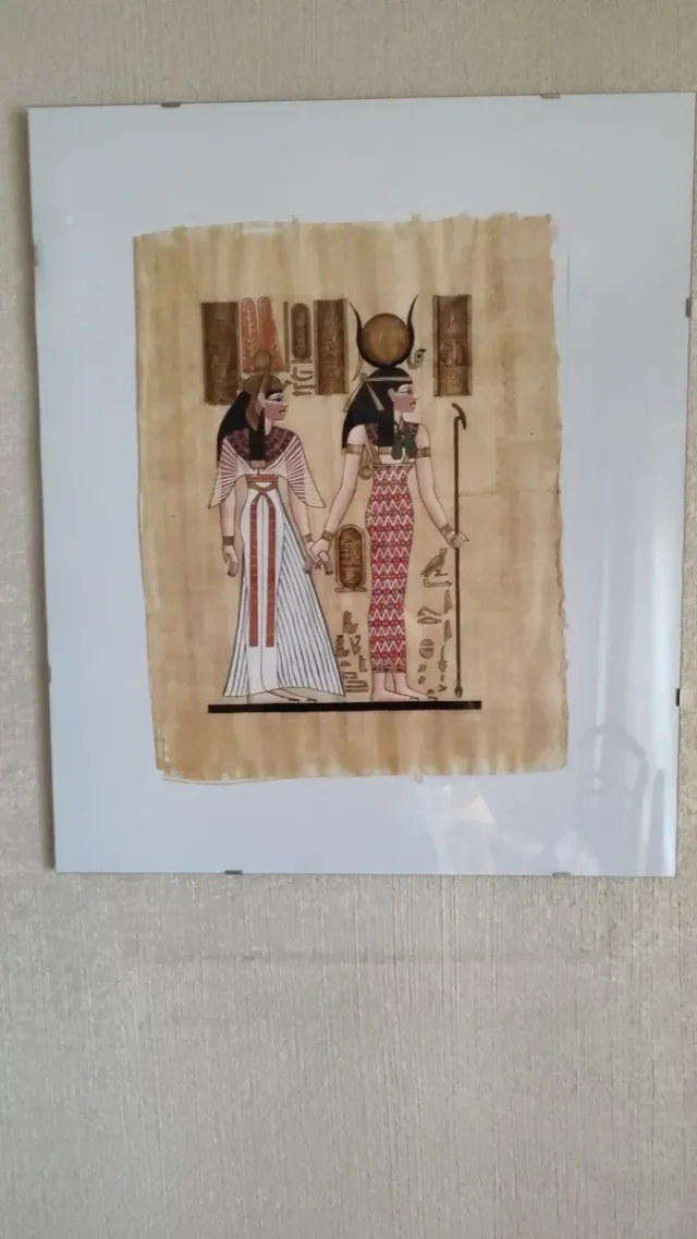 Foglio di Carta con Motivi Egizi
