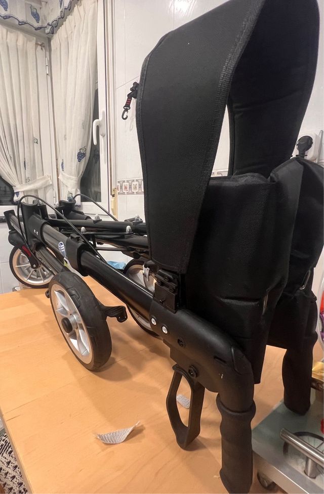 Andador con asiento y respaldo