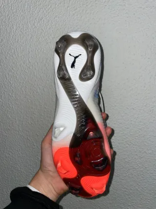 Botas de fútbol Puma blancas pie 39