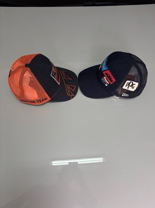Gorra KTM Red Bull y Troy Lee Designs