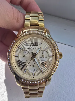 Reloj Viceroy, Dorado.