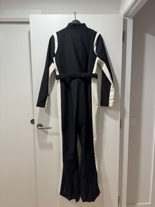 Mono de esquí Zara negro y blanco