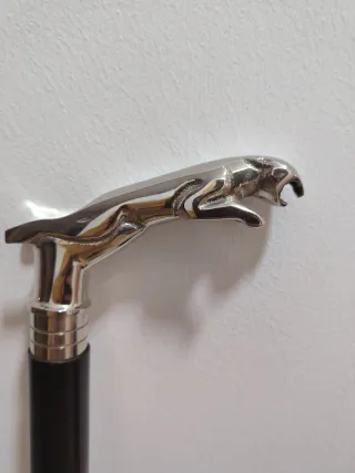 Bastón de lujo con cabeza de jaguar