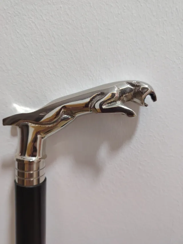 Bastón de lujo con cabeza de jaguar