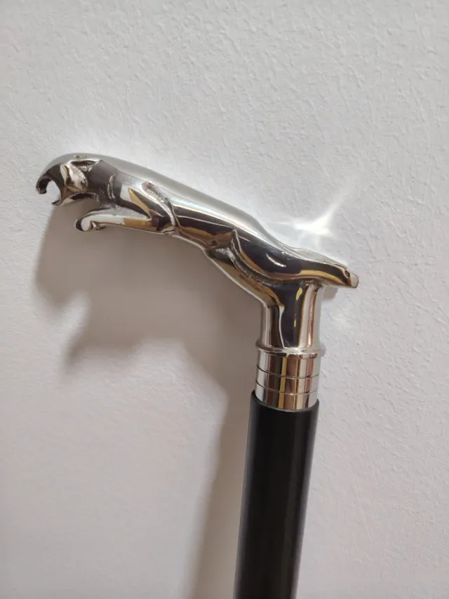 Bastón de lujo con cabeza de jaguar