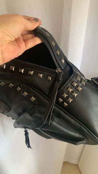 Bolso Mochila Negro Tachuelas Calavera