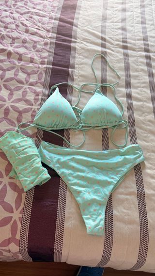 Bikini de lunares verde agua y rosa