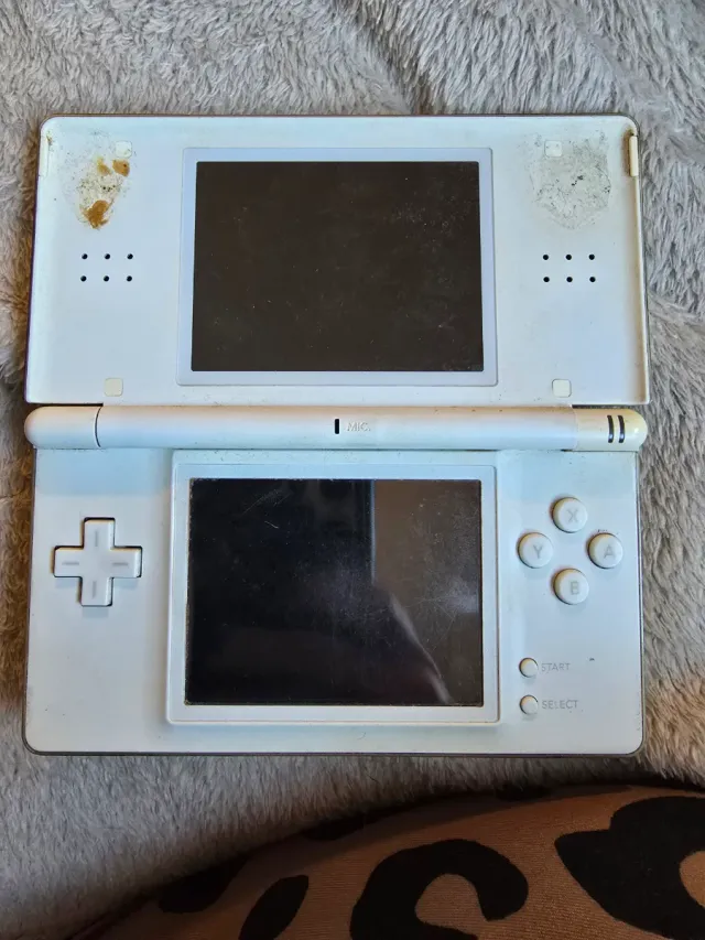 Nintendo DS Lite blanca – sin probar, usada