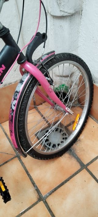 Bicicleta BTWIN niña rosa y negra