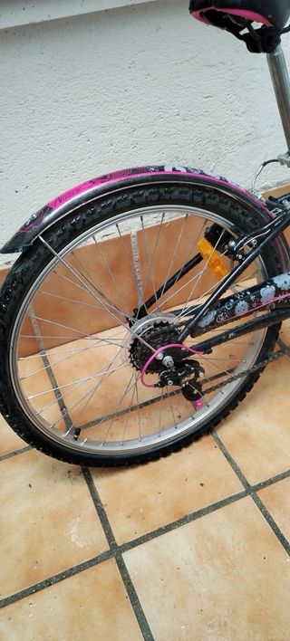 Bicicleta BTWIN niña rosa y negra