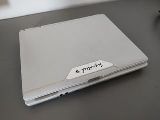 Portátil Supratech 2008