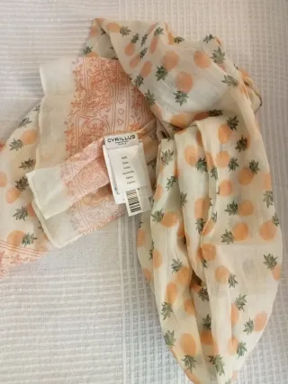 Fular Cyrillus estampado piñas