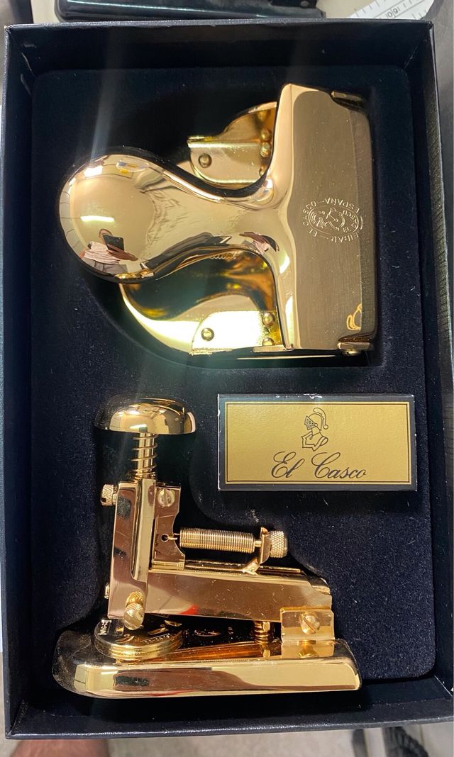 Set 7 Grapadora y Perforadora El Casco 23k Oro