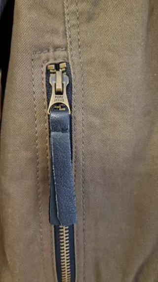 Cazadora Pepe Jeans Piel Negra y Verde Militar