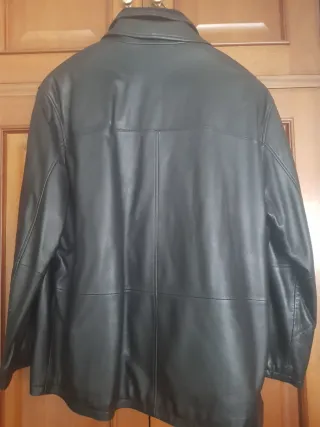 Chaqueta de cuero negra para hombre