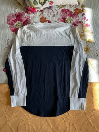 Camiseta Hollister Manga Larga Talla M nueva
