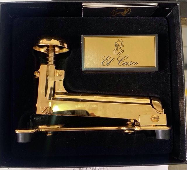 Grapadora El Casco M-15 L Dorada