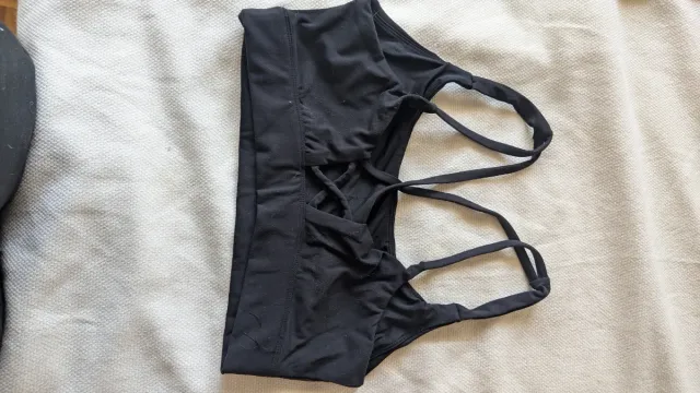 Top deportivo Dash and Stars negro Talla L