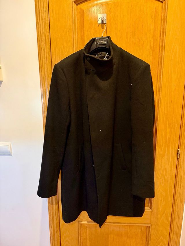 Abrigo negro ONLY Y SONS