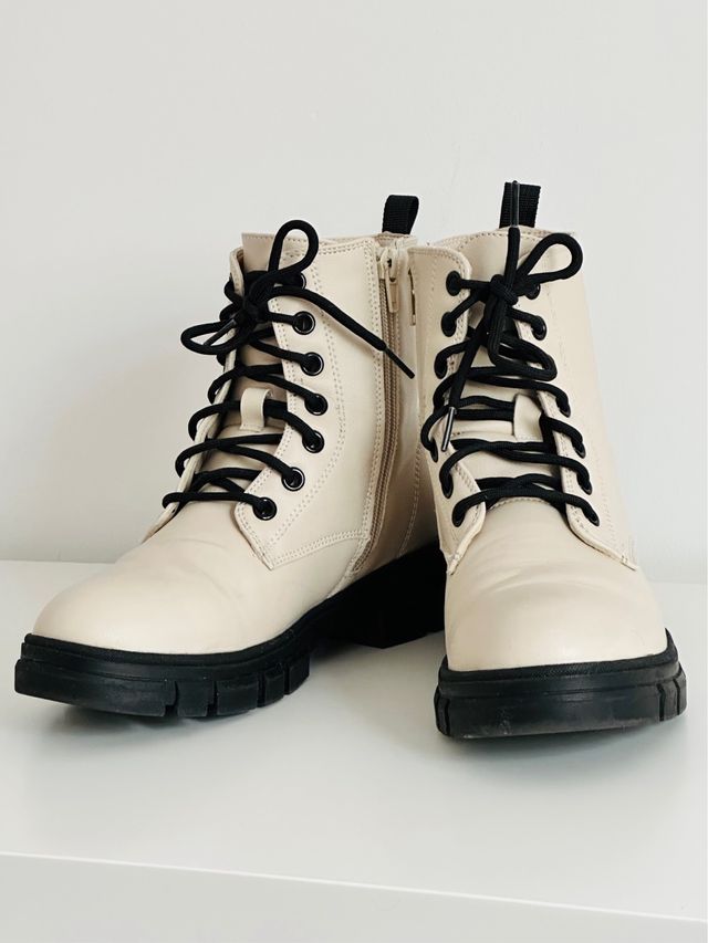 Botines beige talla 35