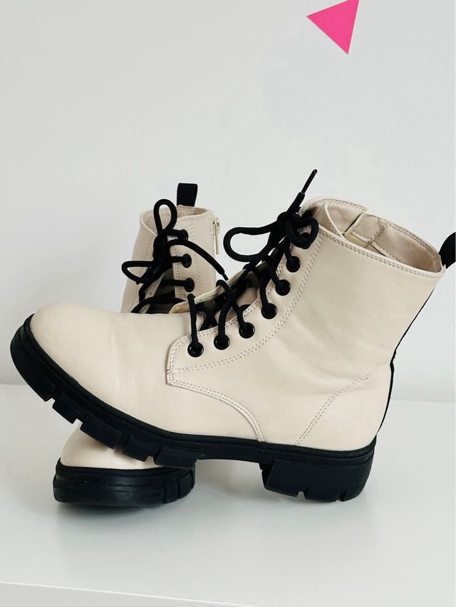 Botines beige talla 35