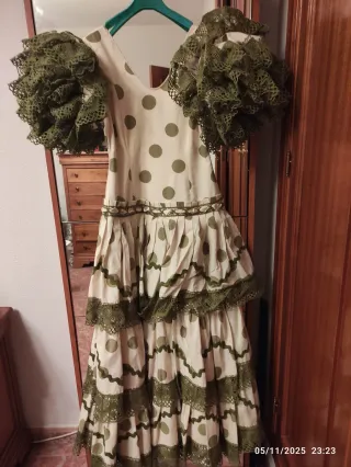 Traje Flamenca Talla 40 Beige/Verde