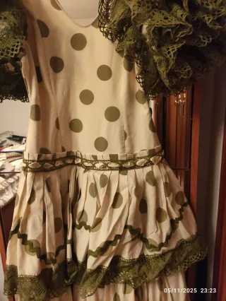 Traje Flamenca Talla 40 Beige/Verde