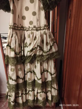 Traje Flamenca Talla 40 Beige/Verde