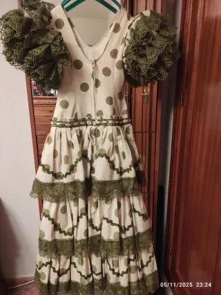 Traje Flamenca Talla 40 Beige/Verde