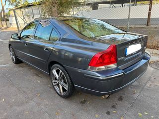 Volvo S60 2.4D Momentum 163 CV Automático