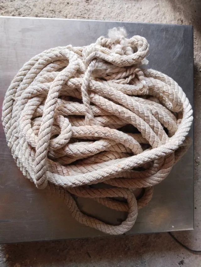 Cuerda gruesa de cáñamo
