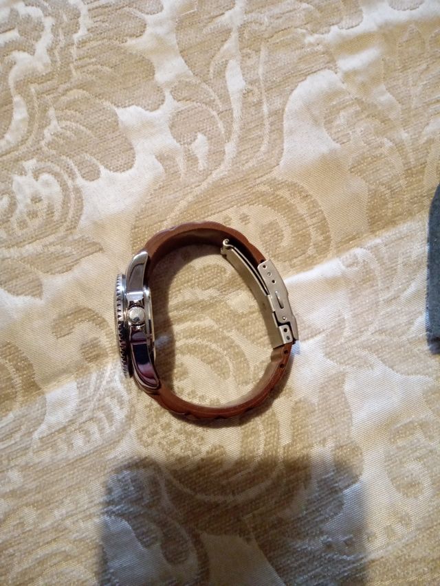 Reloj marea Marrón y Dorado