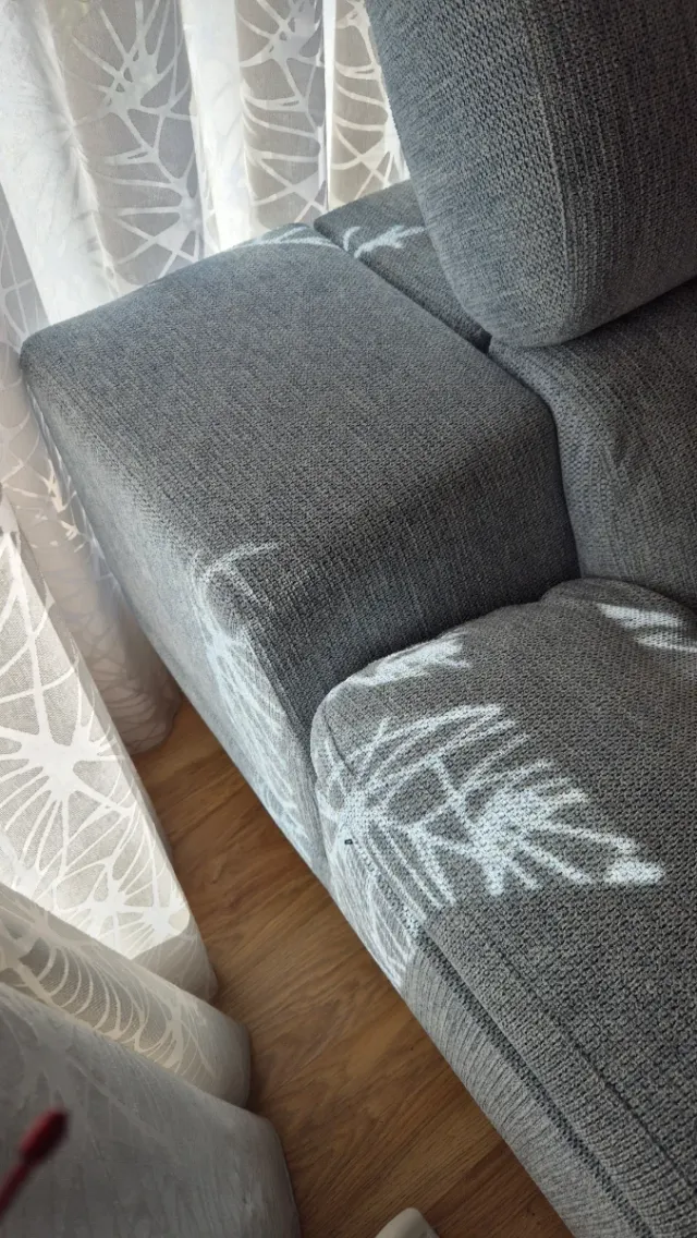 Sofá Chaiselongue color aguamarina hecho en Yecla