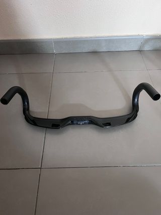 Potencia y manillar de carbono Zipp sprint Sl.