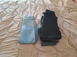 Pantalones niño 9 años. 85 cm largo.30 cm ancho.