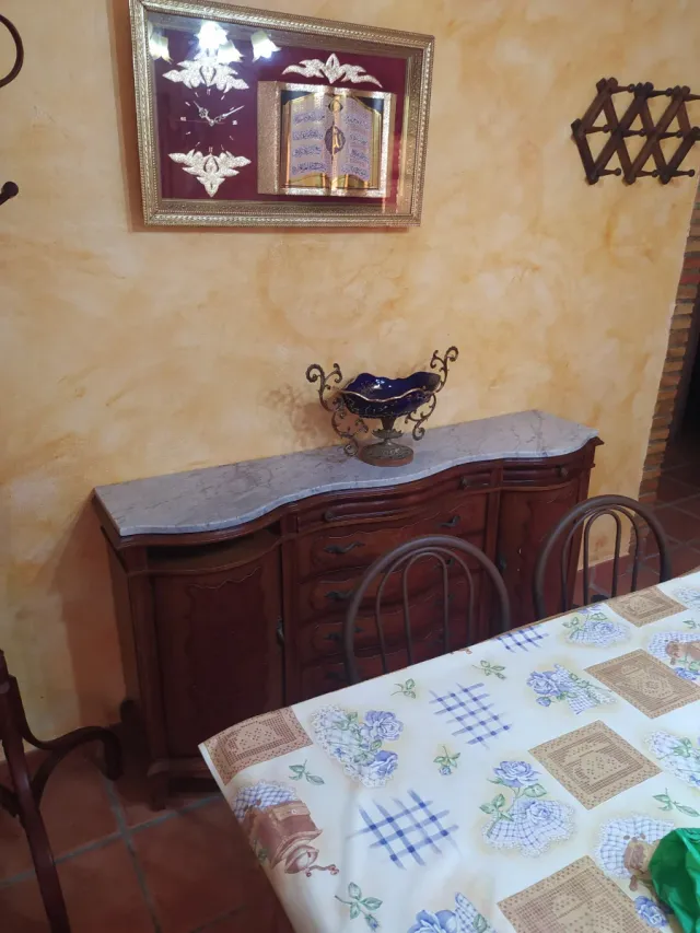 Recibidor madera maciza con mármol