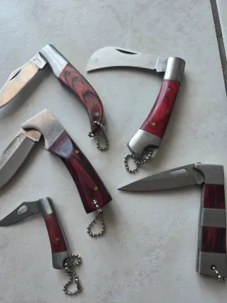 Collezione 7 coltelli tascabili