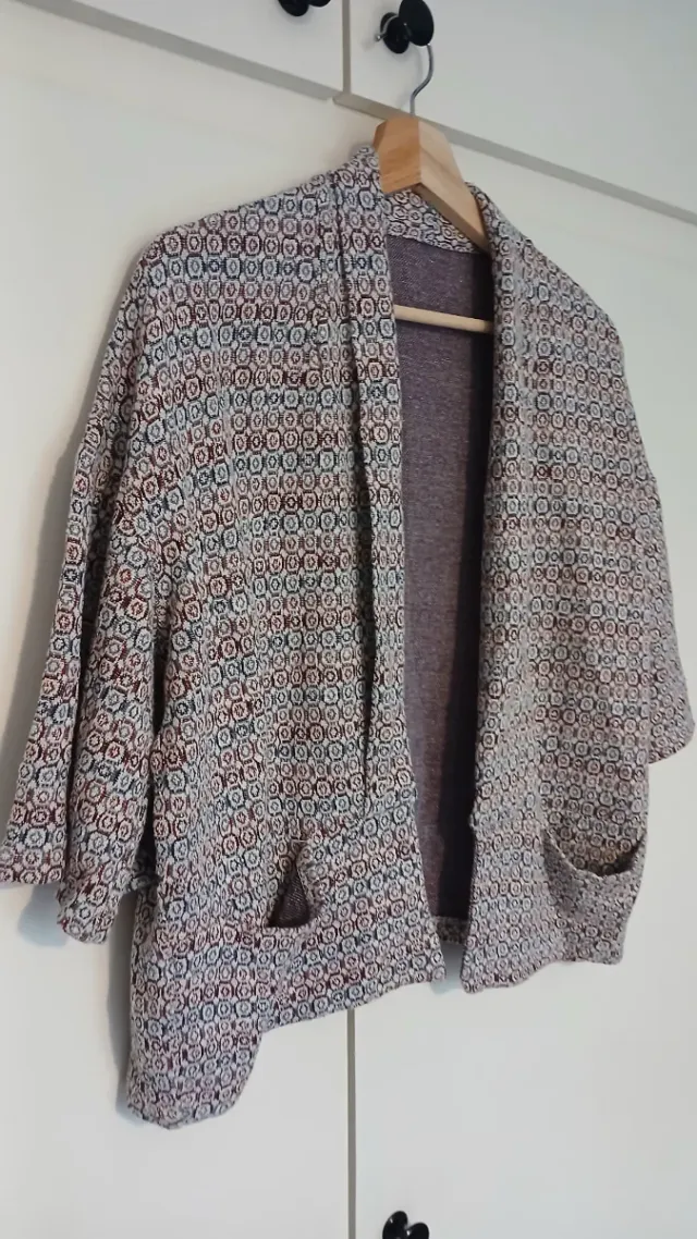 Chaqueta entretiempo estampada