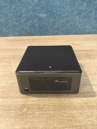 Intel NUC8i7BEH Mini PC