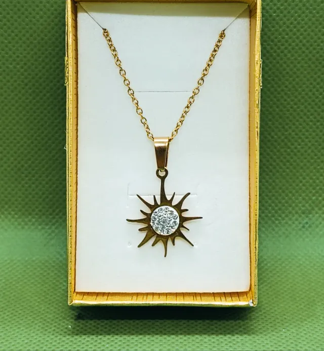 Colgante Sol con piedras de imitación mas Cadena