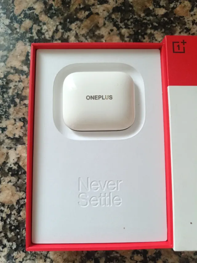 OnePlus Buds Pro Blancos