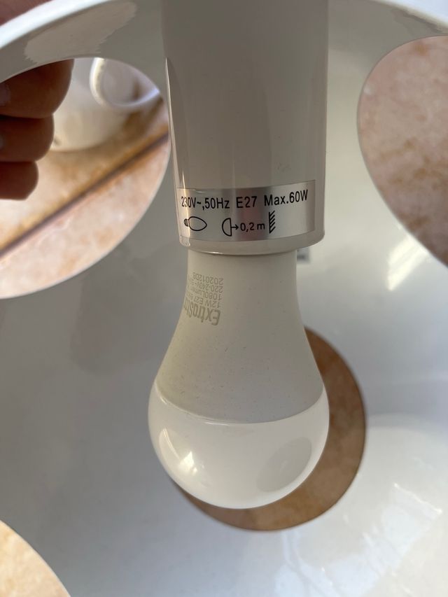 Lámpara colgante balón blanca